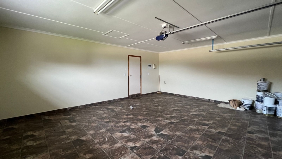 To Let 3 Bedroom Property for Rent in ZSM Industrial KwaZulu-Natal