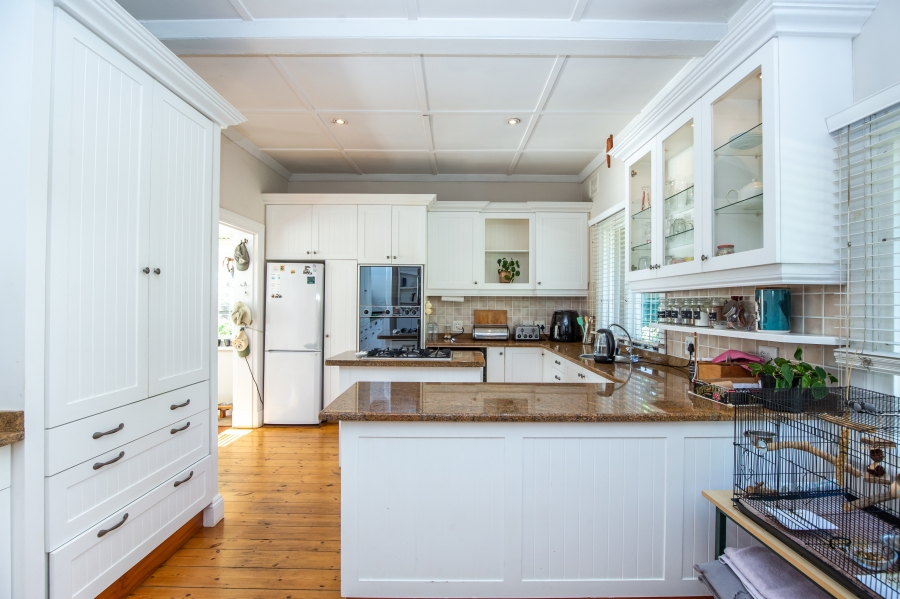 4 Bedroom Property for Sale in Kloof KwaZulu-Natal