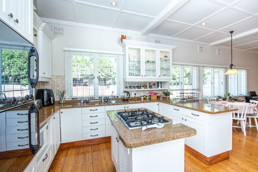 4 Bedroom Property for Sale in Kloof KwaZulu-Natal
