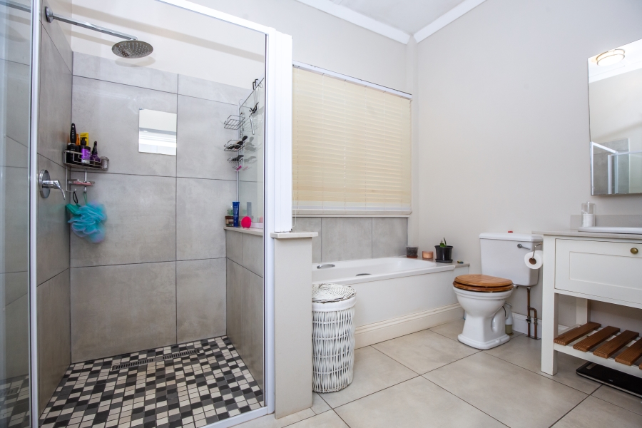 4 Bedroom Property for Sale in Kloof KwaZulu-Natal