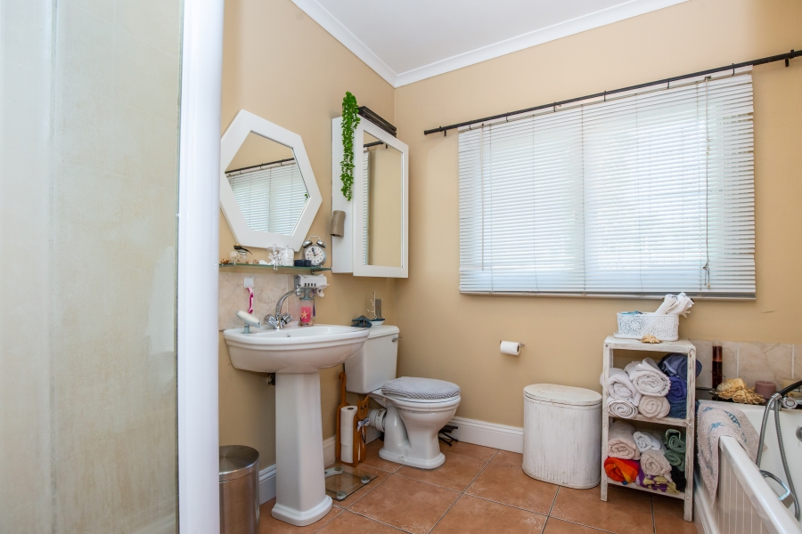 4 Bedroom Property for Sale in Kloof KwaZulu-Natal