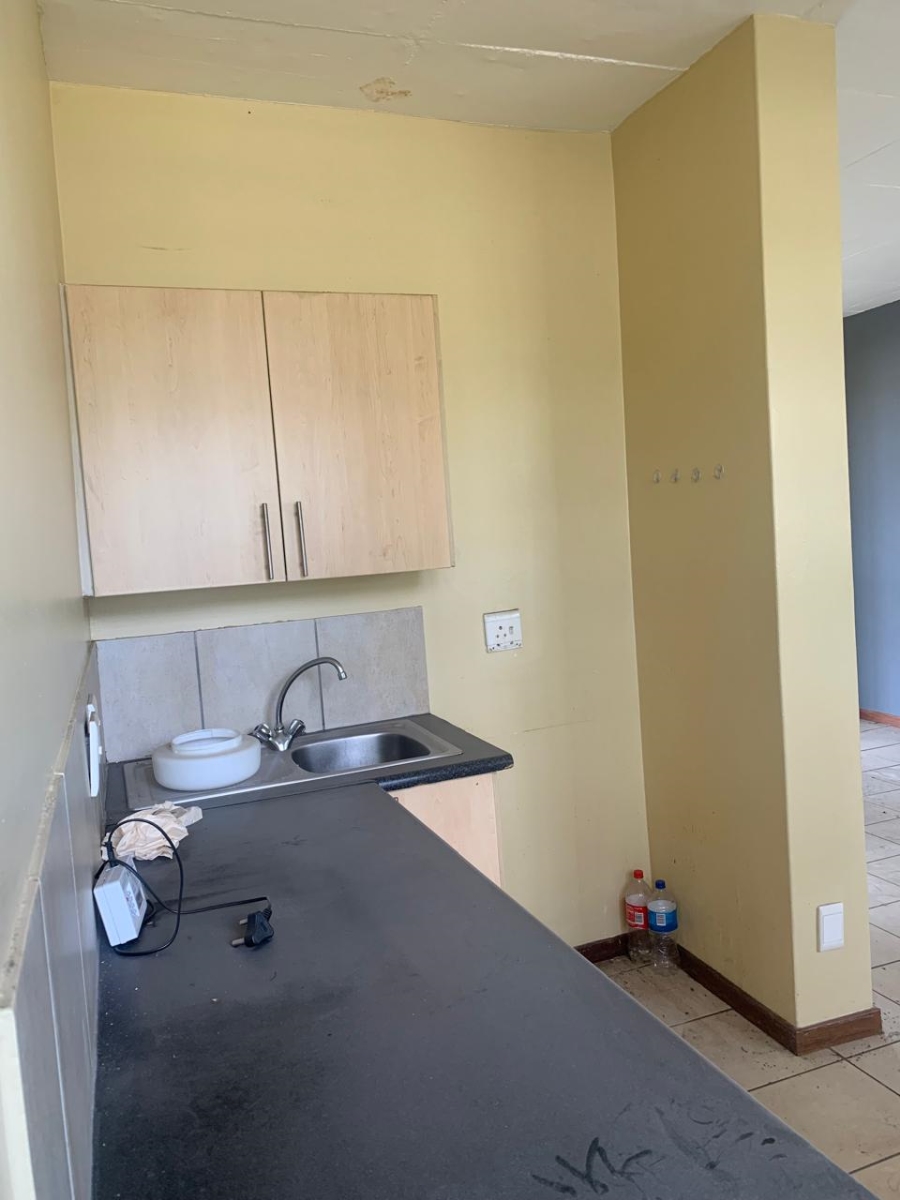 2 Bedroom Property for Sale in Madadeni KwaZulu-Natal