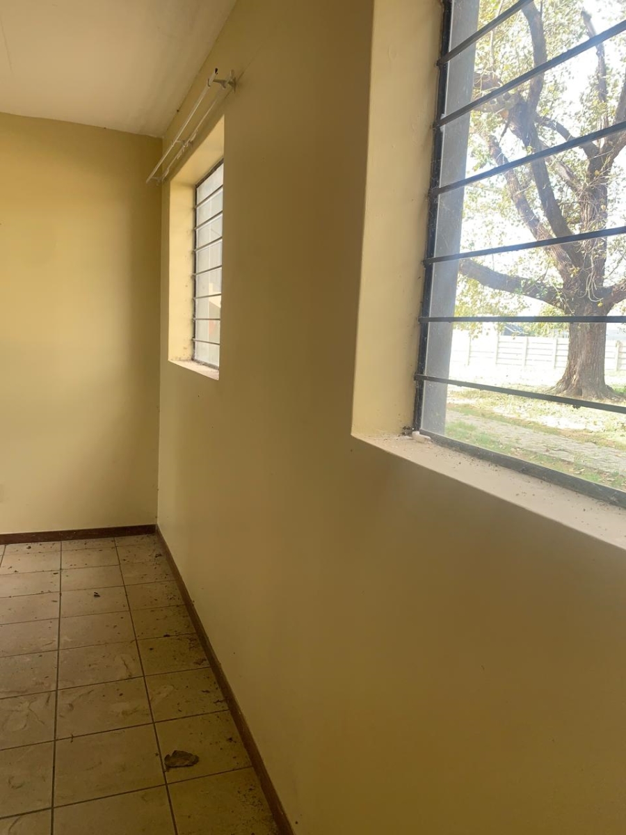 2 Bedroom Property for Sale in Madadeni KwaZulu-Natal