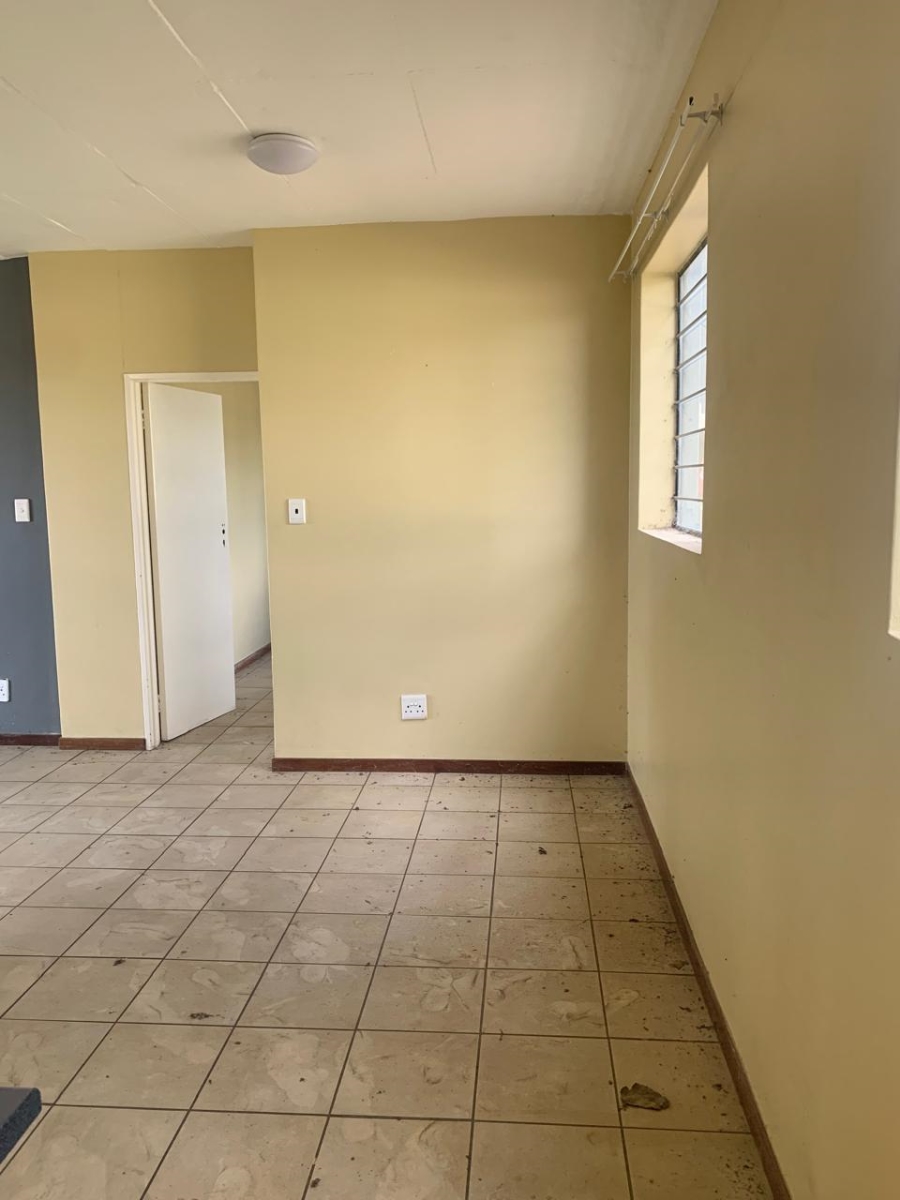 2 Bedroom Property for Sale in Madadeni KwaZulu-Natal