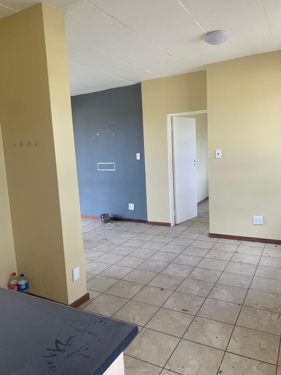 2 Bedroom Property for Sale in Madadeni KwaZulu-Natal