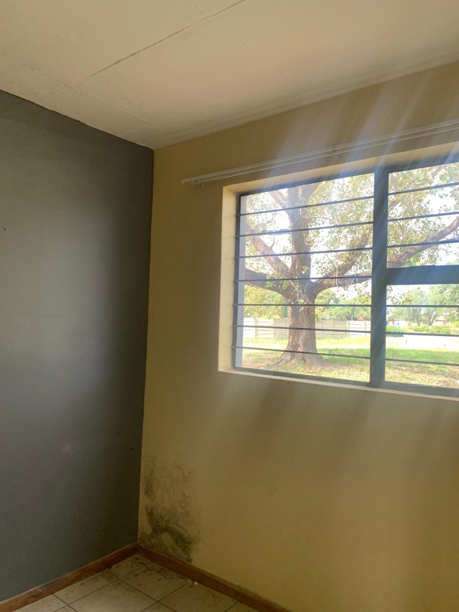 2 Bedroom Property for Sale in Madadeni KwaZulu-Natal