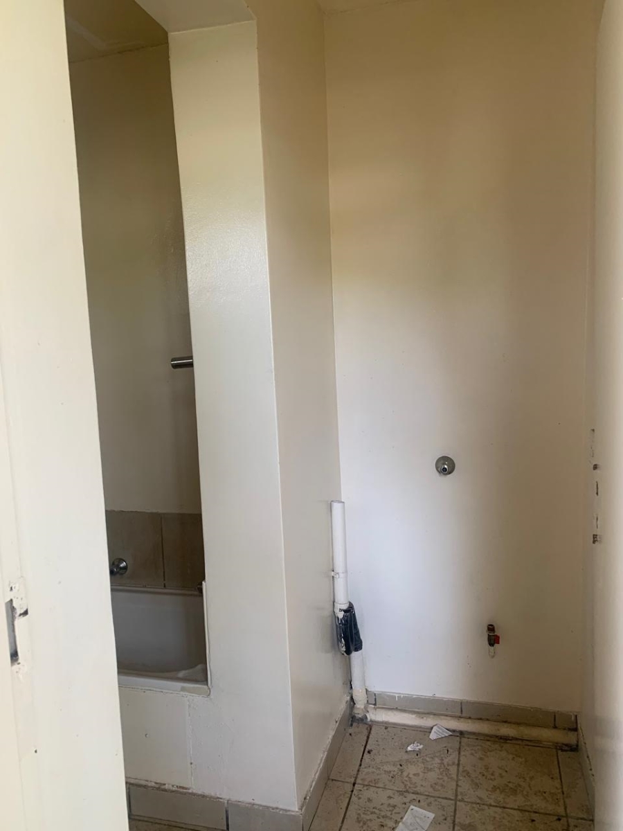 2 Bedroom Property for Sale in Madadeni KwaZulu-Natal
