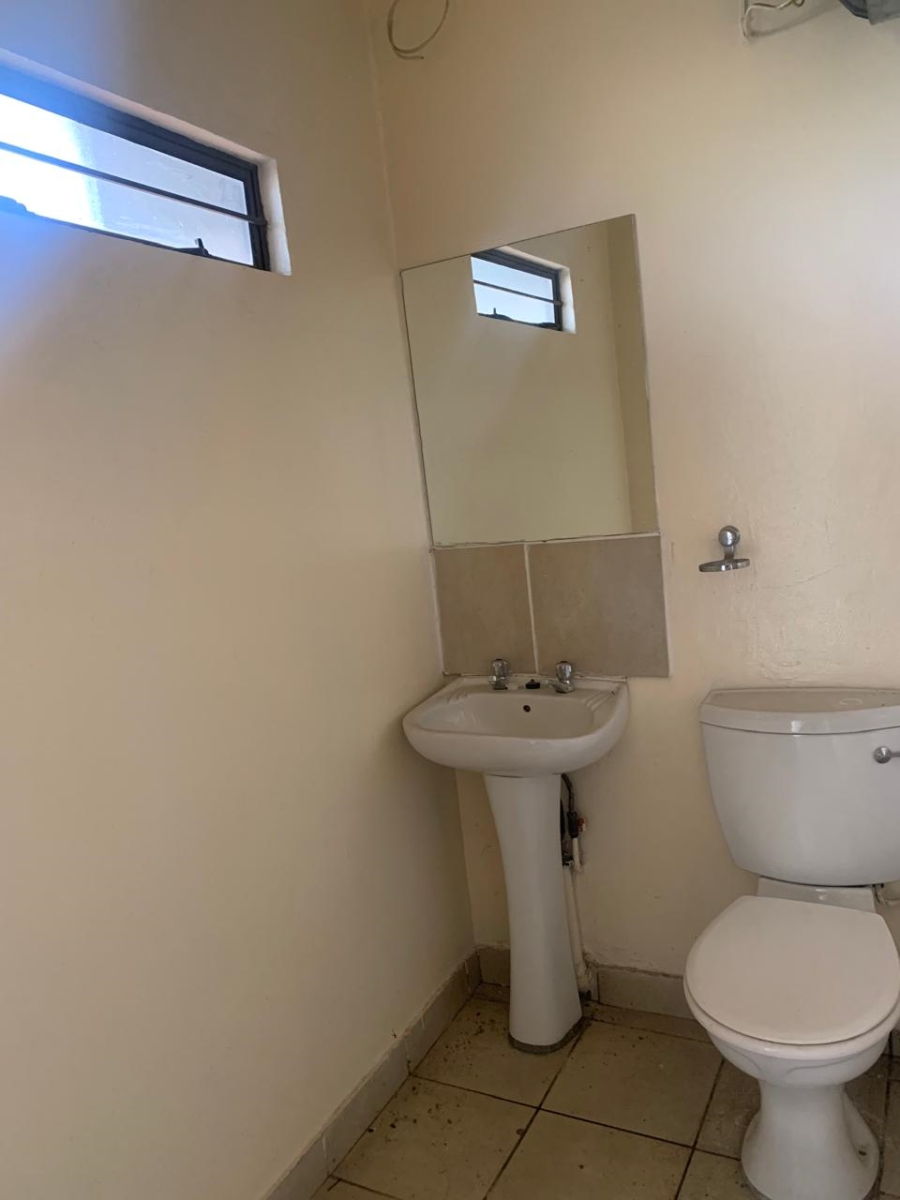 2 Bedroom Property for Sale in Madadeni KwaZulu-Natal