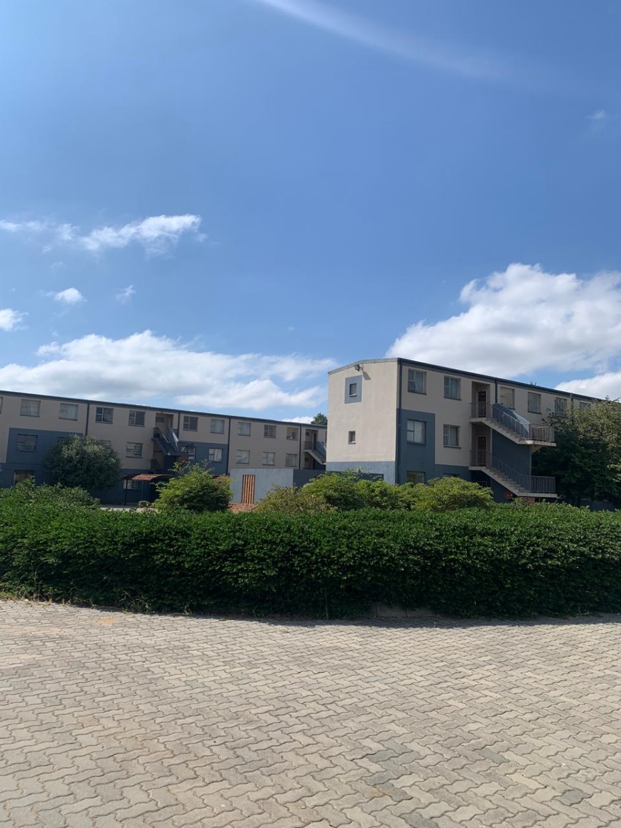 2 Bedroom Property for Sale in Madadeni J KwaZulu-Natal