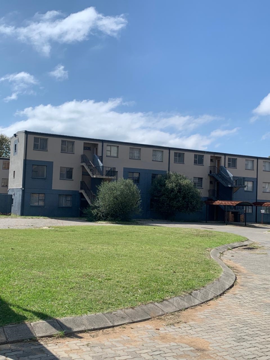 2 Bedroom Property for Sale in Madadeni J KwaZulu-Natal