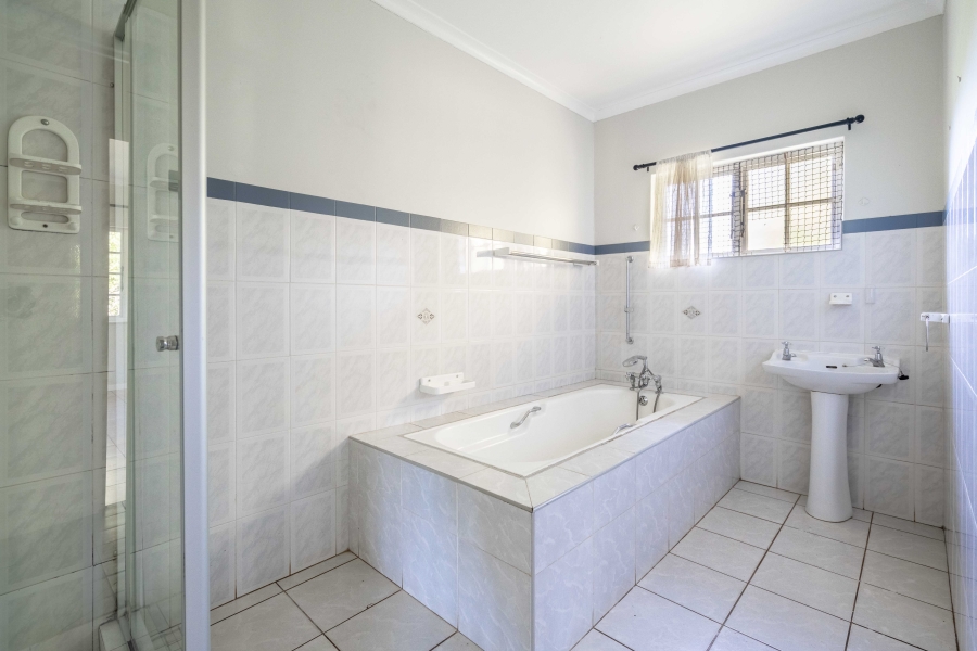 4 Bedroom Property for Sale in Forest Hills KwaZulu-Natal