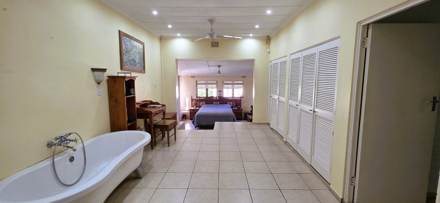 5 Bedroom Property for Sale in Fairview KwaZulu-Natal
