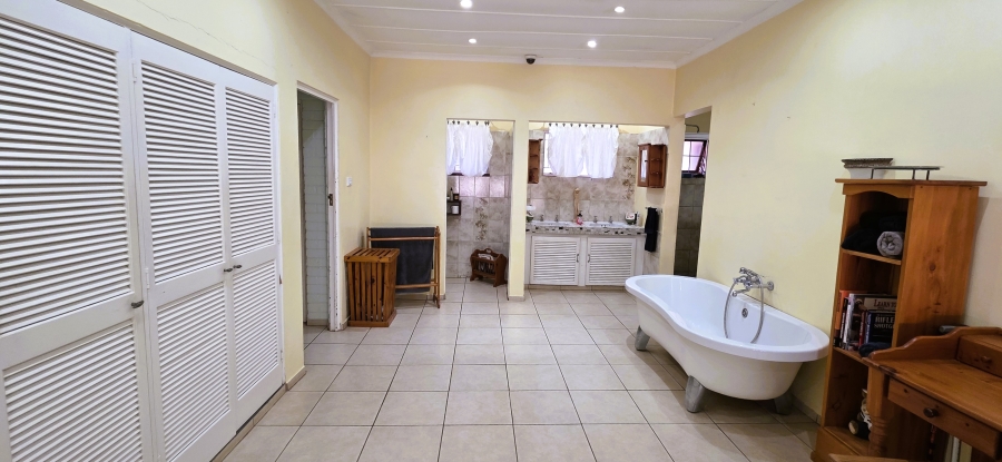 5 Bedroom Property for Sale in Fairview KwaZulu-Natal