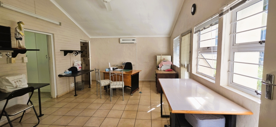 5 Bedroom Property for Sale in Fairview KwaZulu-Natal