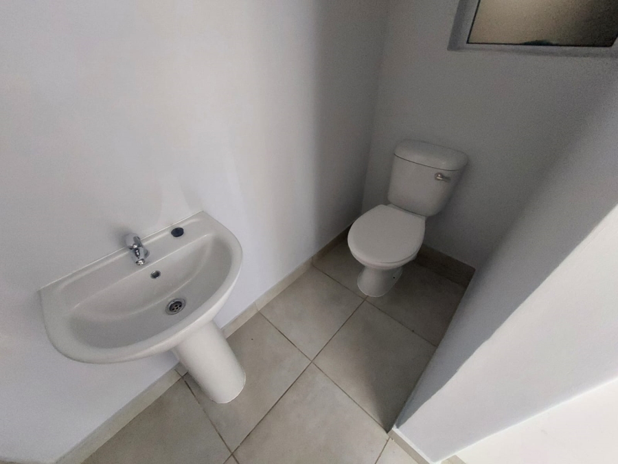 1 Bedroom Property for Sale in Chase Valley KwaZulu-Natal