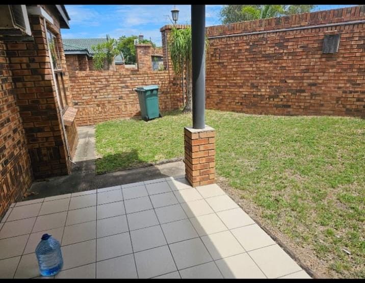 2 Bedroom Property for Sale in Birdswood KwaZulu-Natal