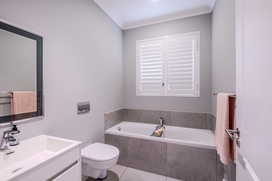 2 Bedroom Property for Sale in Broadlands KwaZulu-Natal
