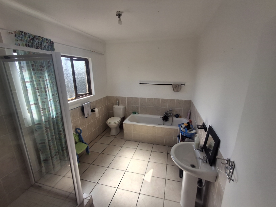 4 Bedroom Property for Sale in Trafalgar KwaZulu-Natal