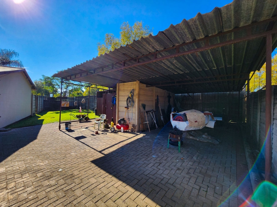 4 Bedroom Property for Sale in Pioneer Park KwaZulu-Natal