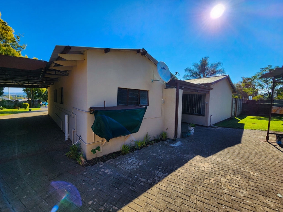 4 Bedroom Property for Sale in Pioneer Park KwaZulu-Natal