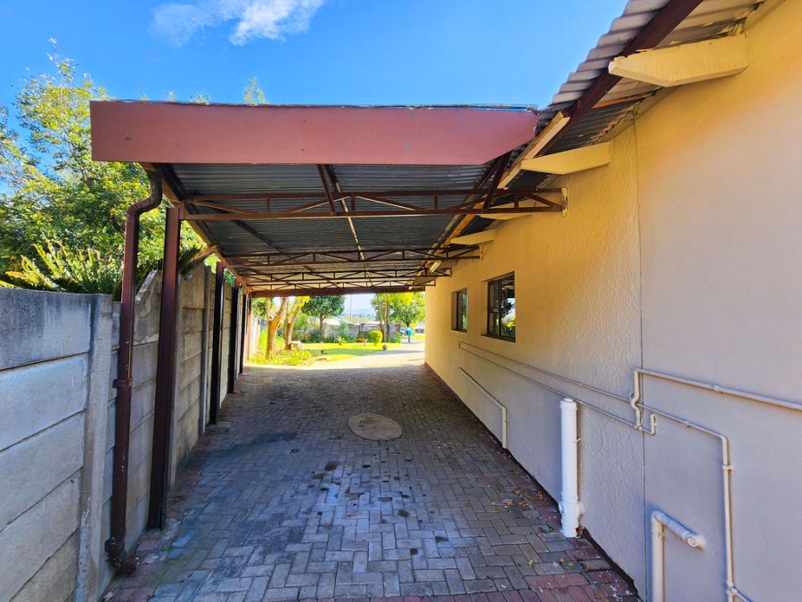 4 Bedroom Property for Sale in Pioneer Park KwaZulu-Natal