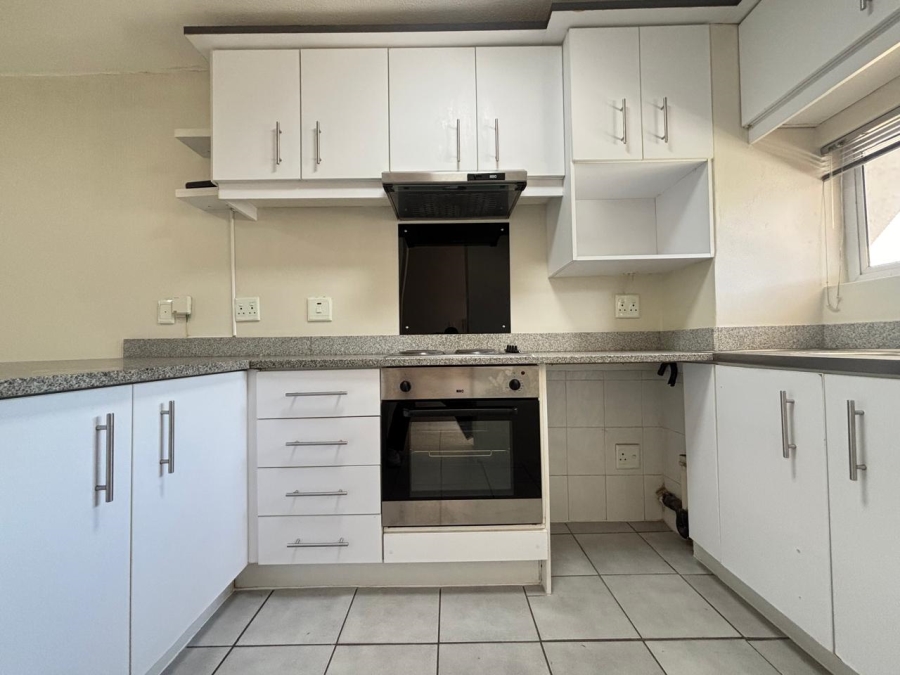 1 Bedroom Property for Sale in Essenwood KwaZulu-Natal