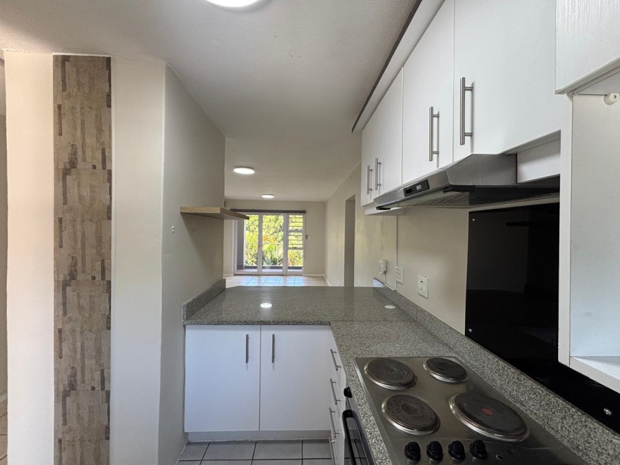 1 Bedroom Property for Sale in Essenwood KwaZulu-Natal