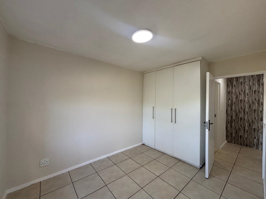 1 Bedroom Property for Sale in Essenwood KwaZulu-Natal