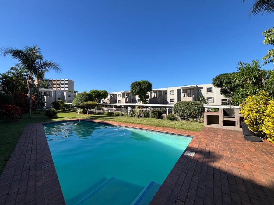 1 Bedroom Property for Sale in Essenwood KwaZulu-Natal