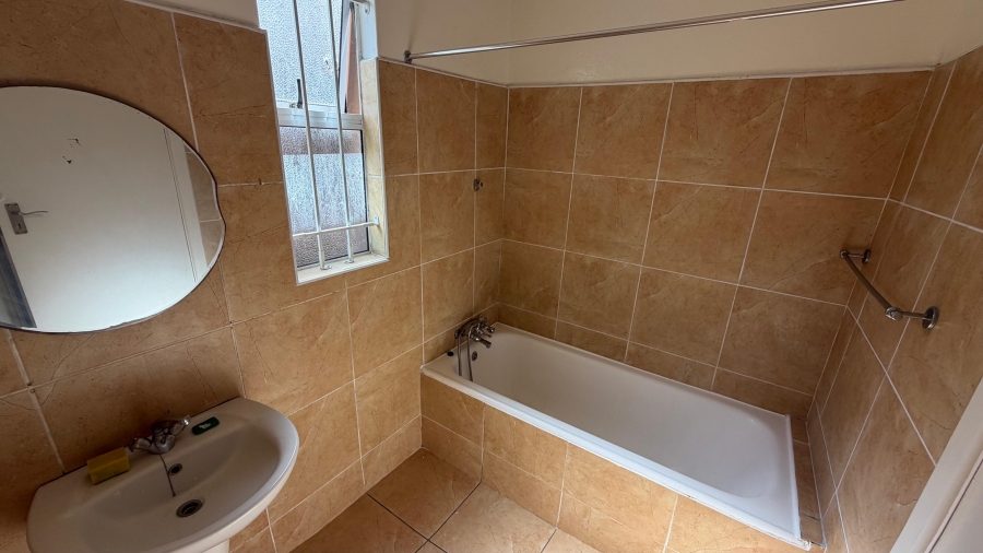 2 Bedroom Property for Sale in Windermere KwaZulu-Natal