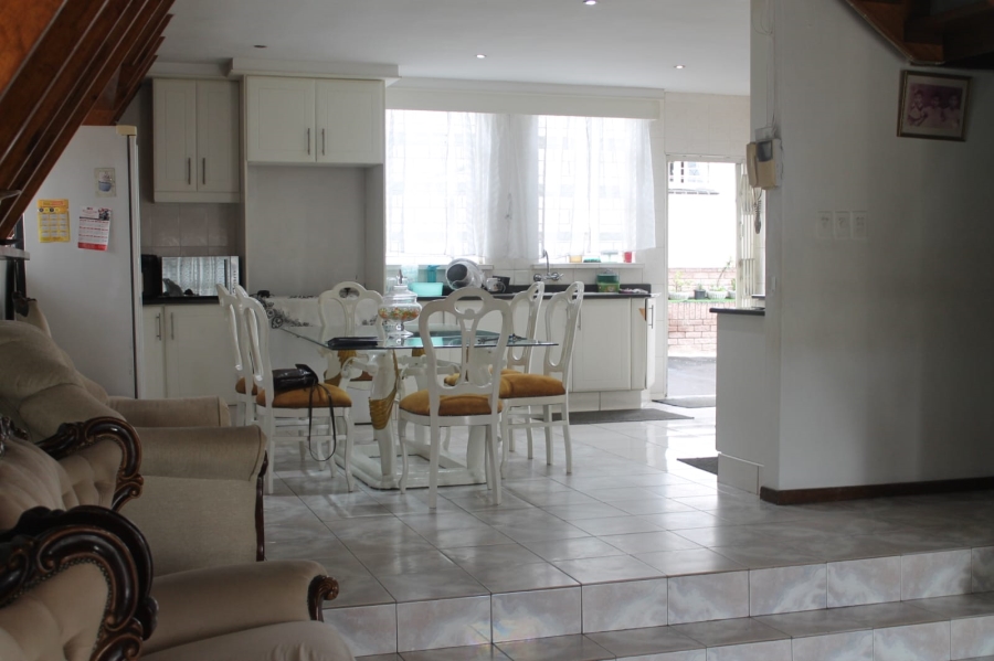 3 Bedroom Property for Sale in Kharwastan KwaZulu-Natal