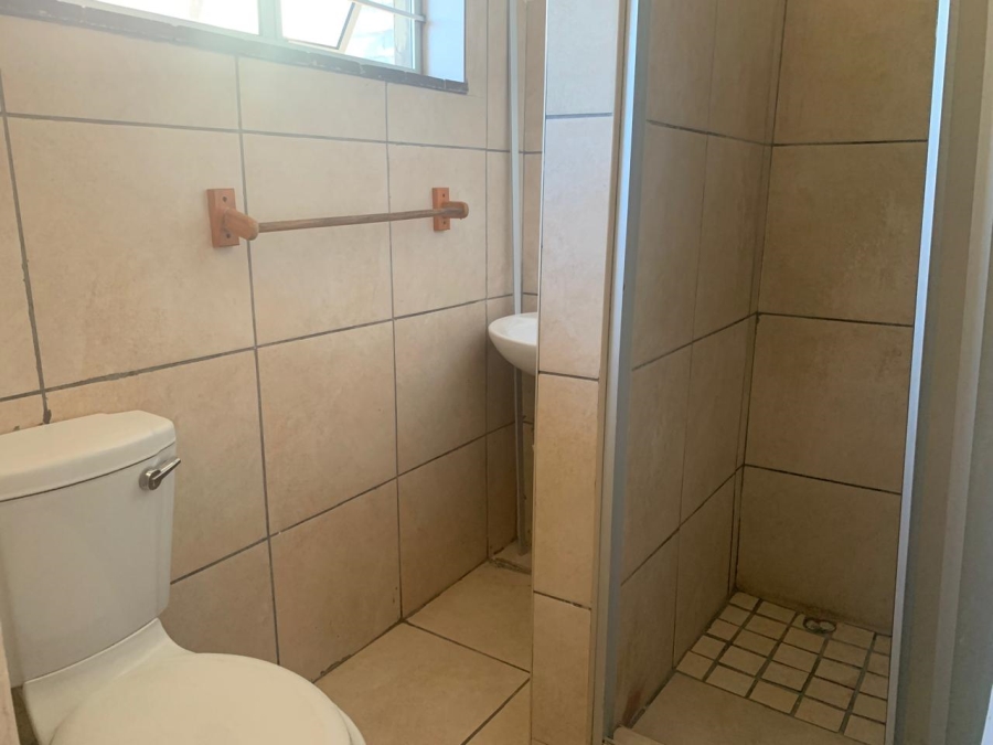 To Let 1 Bedroom Property for Rent in Empangeni Central KwaZulu-Natal