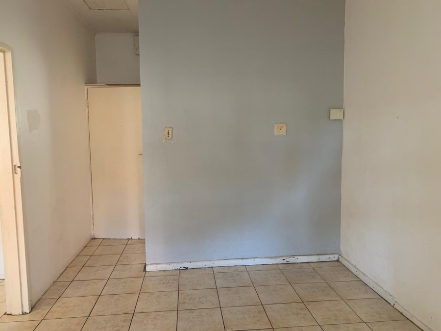 To Let 1 Bedroom Property for Rent in Empangeni Central KwaZulu-Natal