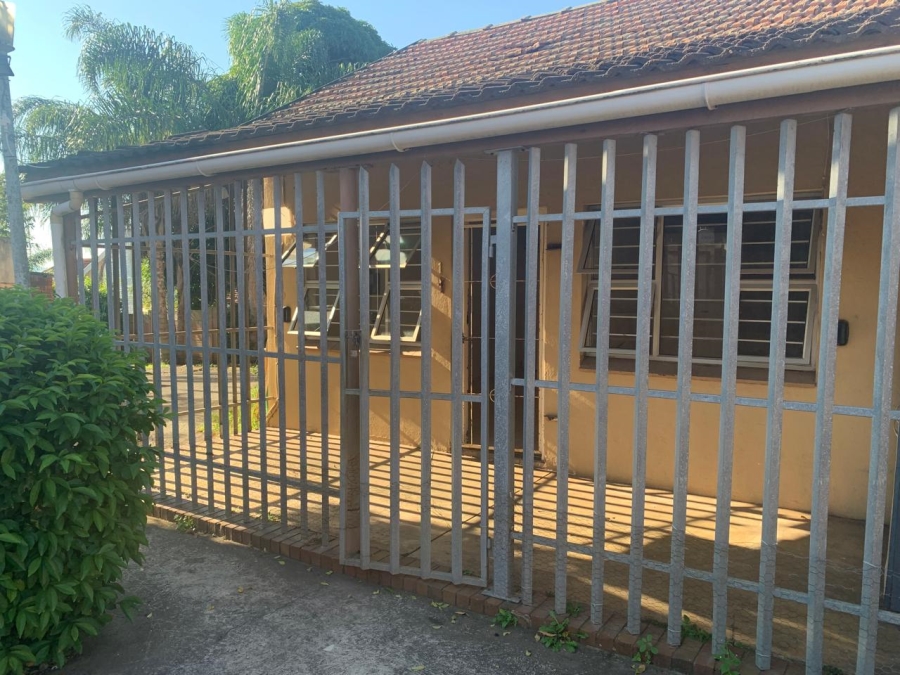To Let 1 Bedroom Property for Rent in Empangeni Central KwaZulu-Natal