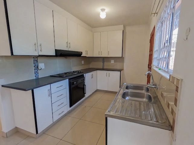 To Let 3 Bedroom Property for Rent in Palmview KwaZulu-Natal