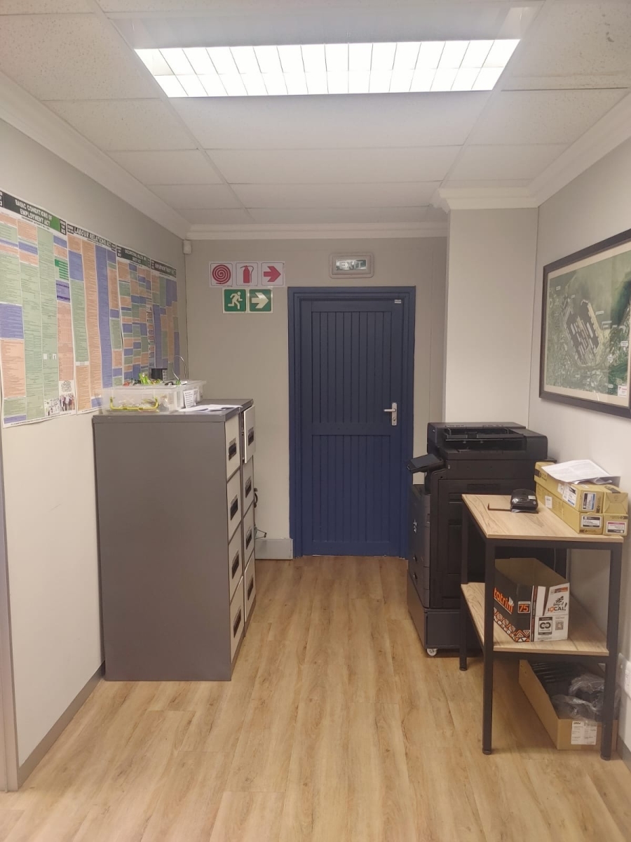 To Let Commercial Property for Rent in La Lucia Ridge KwaZulu-Natal