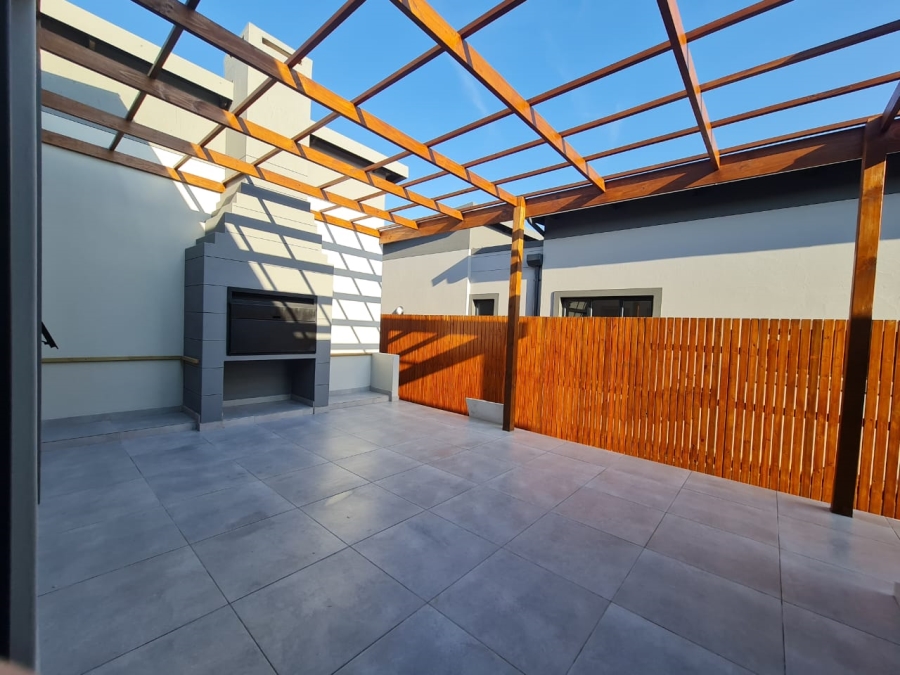 3 Bedroom Property for Sale in Palm Lakes Estate KwaZulu-Natal