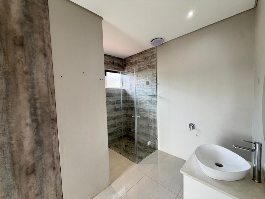 To Let 5 Bedroom Property for Rent in Hilltop Private Estate KwaZulu-Natal