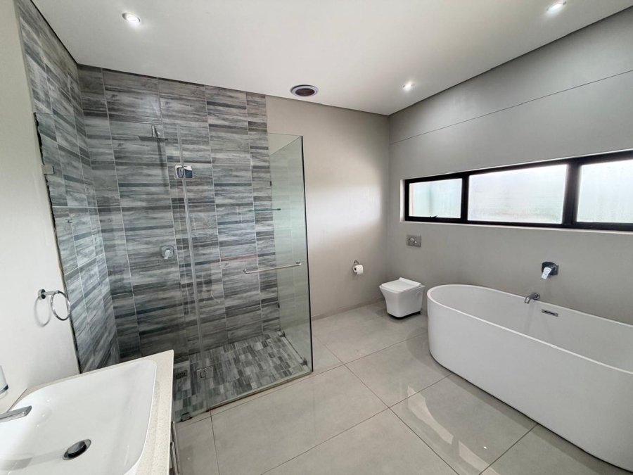 To Let 5 Bedroom Property for Rent in Hilltop Private Estate KwaZulu-Natal