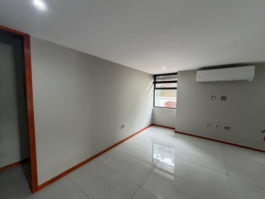 To Let 5 Bedroom Property for Rent in Hilltop Private Estate KwaZulu-Natal
