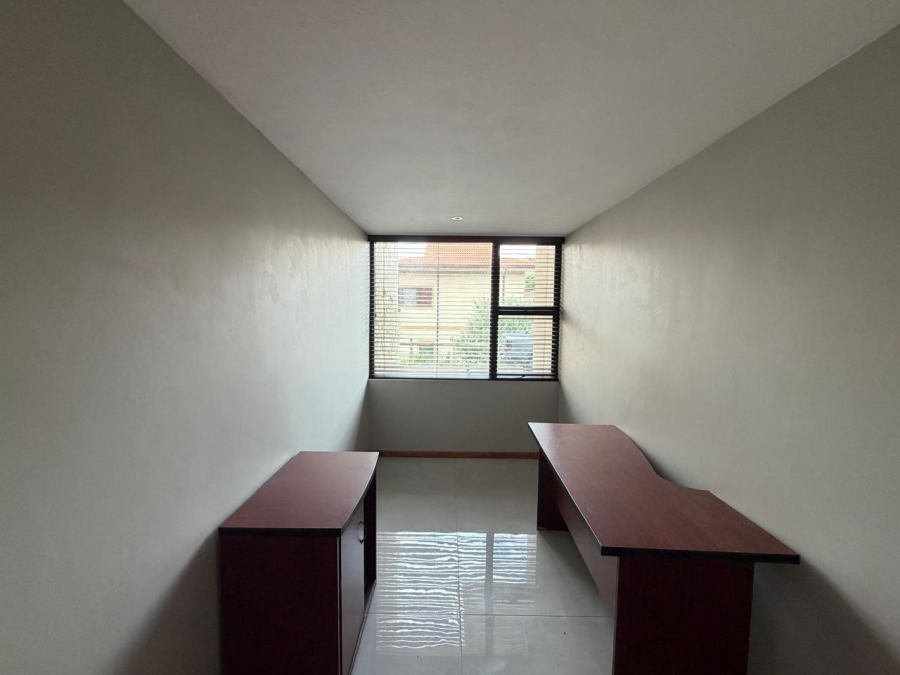 To Let 5 Bedroom Property for Rent in Hilltop Private Estate KwaZulu-Natal
