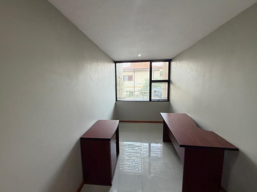 To Let 5 Bedroom Property for Rent in Hilltop Private Estate KwaZulu-Natal
