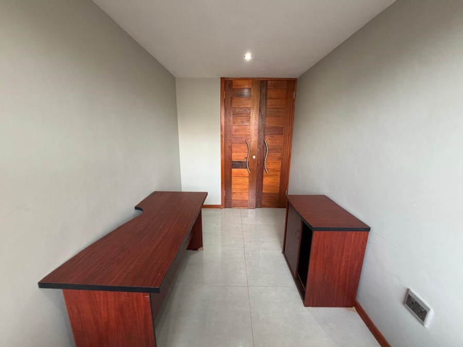 To Let 5 Bedroom Property for Rent in Hilltop Private Estate KwaZulu-Natal