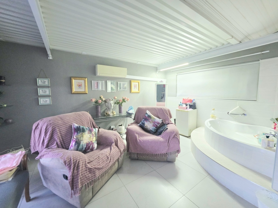 4 Bedroom Property for Sale in Grantham Park KwaZulu-Natal