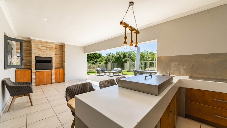 5 Bedroom Property for Sale in Zinkwazi Beach KwaZulu-Natal