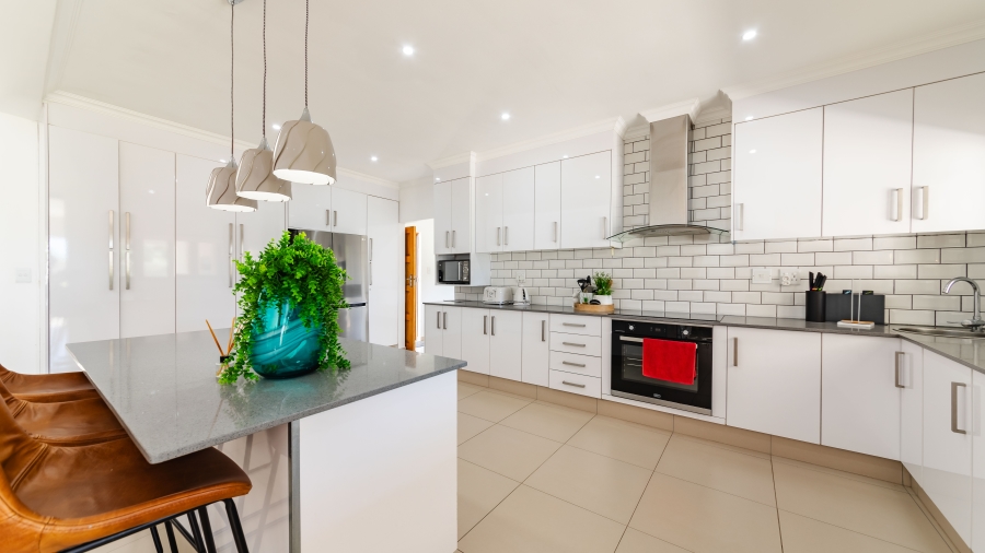 5 Bedroom Property for Sale in Zinkwazi Beach KwaZulu-Natal