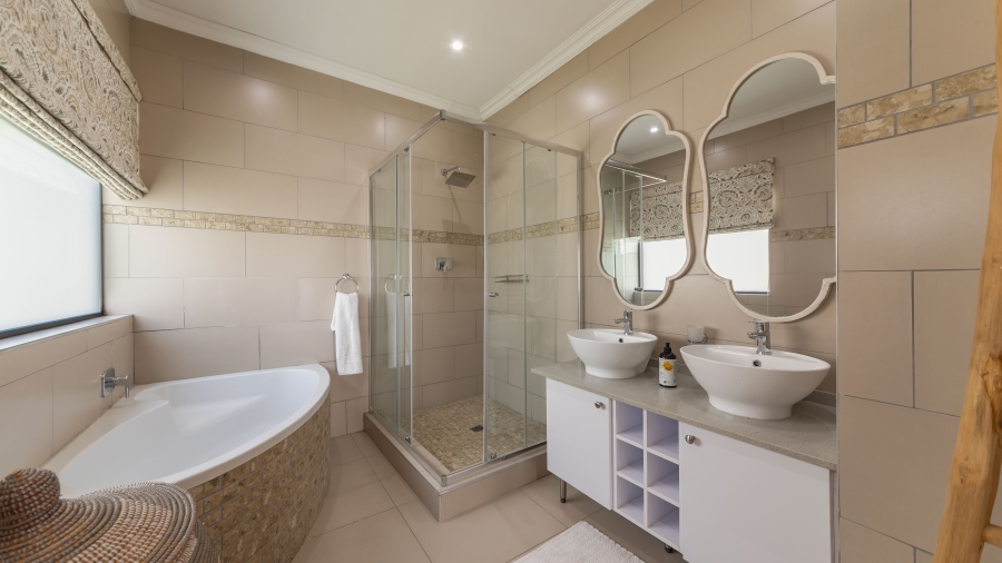 5 Bedroom Property for Sale in Zinkwazi Beach KwaZulu-Natal