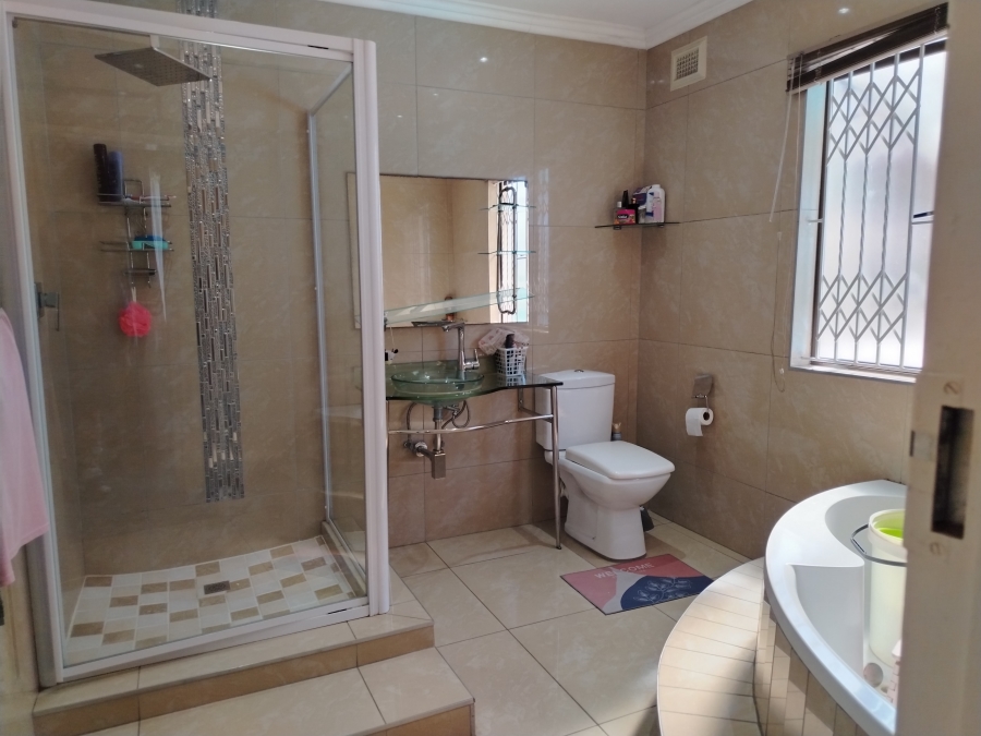 4 Bedroom Property for Sale in Bellair KwaZulu-Natal
