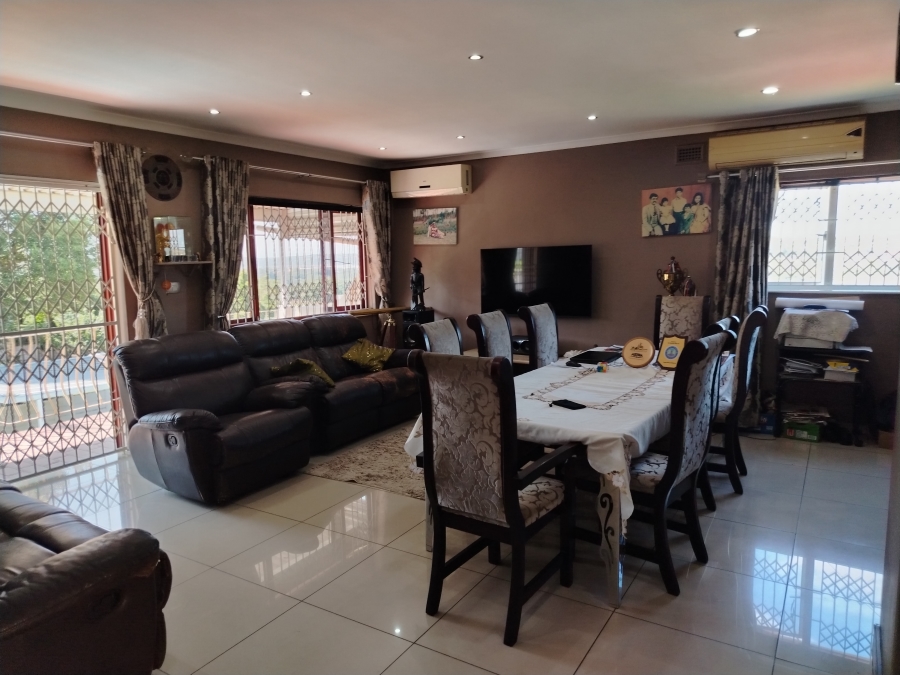 4 Bedroom Property for Sale in Bellair KwaZulu-Natal