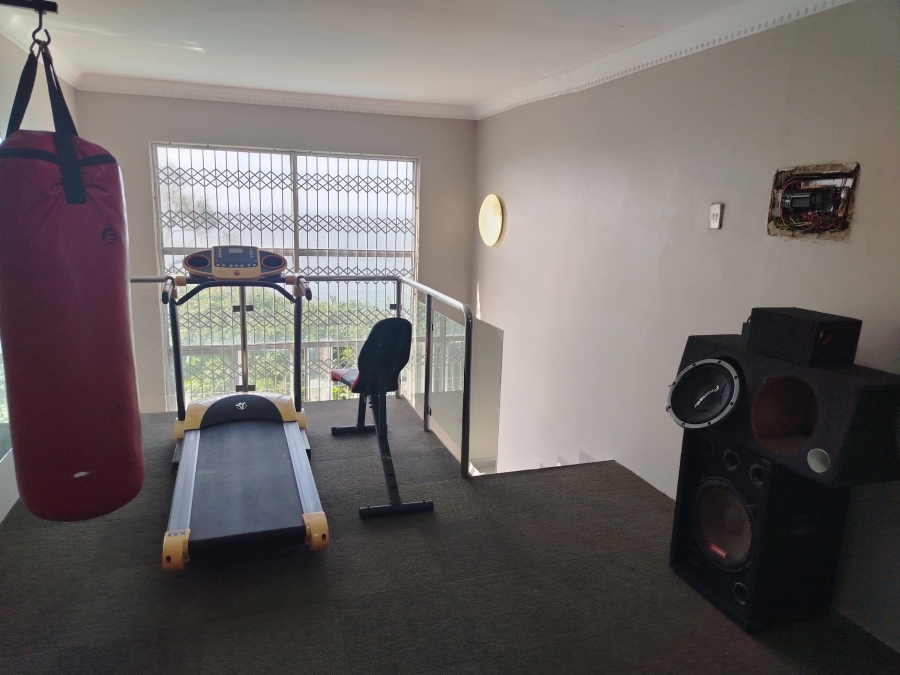 5 Bedroom Property for Sale in Brighton Beach KwaZulu-Natal